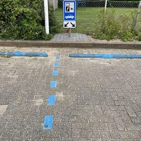 Attractive Near The Beach, Sea And Dunes Vakantiehuis