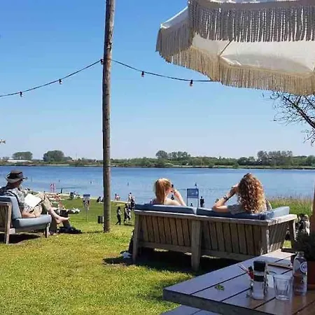 Vakantiehuis Attractive Near The Beach, Sea And Dunes *